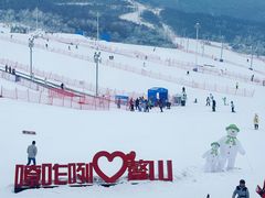 -鳌山滑雪度假区