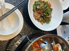 -鱼鲜饭香·招牌汽锅剁椒鱼头王