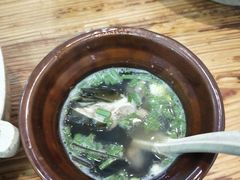 海带黄豆脊骨汤-老上海馄饨铺(浙江中路店)