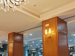 -鹏城人家海鲜酒家·23年老字号(较场尾店)