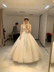 点击看大图 -GRACE KELLY婚纱与礼服(北京店)