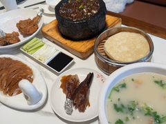 -梅利汴京烤鸭•开封豫菜地标店(东大街店)