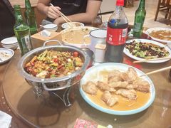 -快乐老家三鲜饺子东北菜(南六中路店)