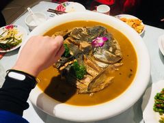-阿三鱼头泡饼·家常菜