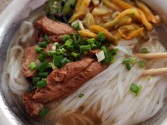 -电厂猪脚粉快餐店