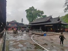 -峨眉山报国寺