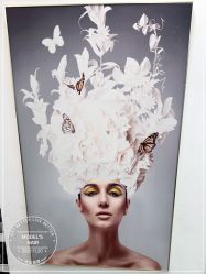 -MODEL'S HAIR