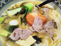 酸菜牛肉米线-蒙自源米线大王(滨湖万科里店)