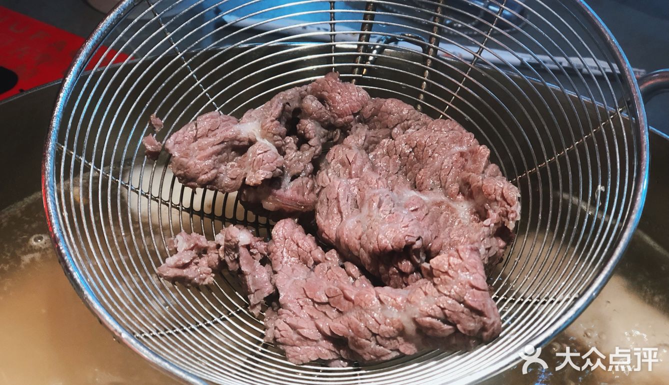 炫了五盘牛肉最后才140元,人还特别少