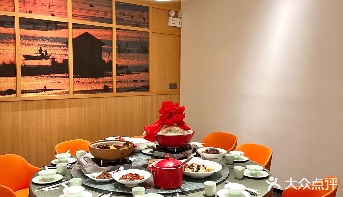 拥有一个中式庭院的湘菜馆｜色香味并存😋