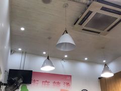 大堂-郭记小街麻辣烫(南小街总店)