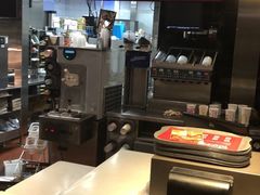 -麦当劳(中二横路店)