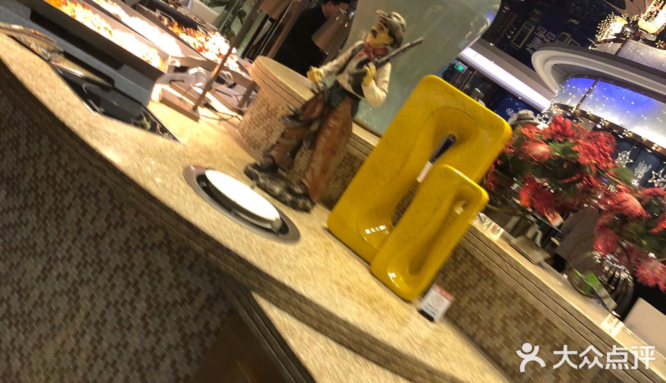 一个人吃的自助餐～