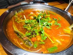 -野山舂·贵州现舂酸汤火锅(鸿通城店)