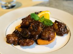 -穹六人间 people 6(岳阳路店)