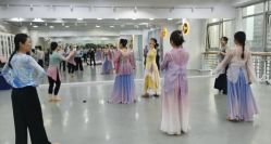 -深舞形体民族舞蹈工作室