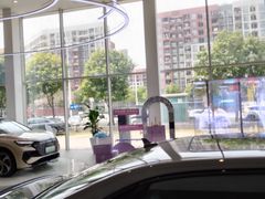 -深圳锦龙奥迪4S店(前海店)