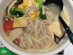 -蒙自源米线大王(东站店)