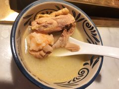 -尚尚仙·酸汤猪手·猪肚鸡火锅(华联万柳购物中心店)