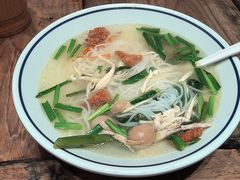 土鸡鸡汤米线-周小波重庆小面·重庆名小吃(邹容路店)