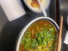 -云阿蛮云南生烫牛肉米线(奉贤路店)