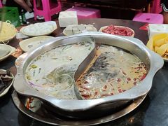 -储奇门鳝鱼火锅(总店)