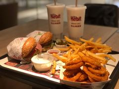 -The Habit Burger Grill 哈比特汉堡(复兴soho店)