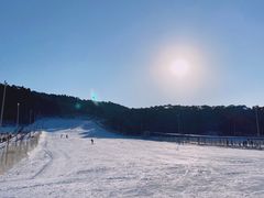 -十三陵雪世界滑雪场