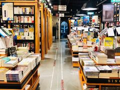 -西西弗书店&矢量咖啡(凯德晶萃广场店)