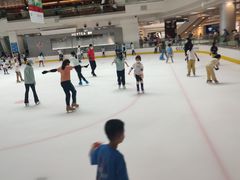 -冰纷万象滑冰场(深圳万象城店)