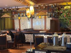 -八府香鸭·啫啫煲(华山路店)