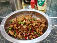 -湖南人家湘菜馆(镇江路店)
