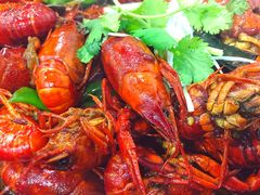 -虾弄弄海派小龙虾·牛羊蝎子火锅