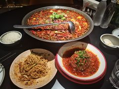 -麻六记(凤凰汇店)