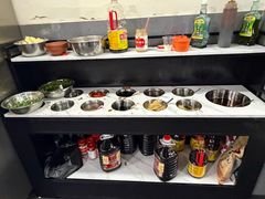 -灌县老妈砂锅串串香(万科红生活广场店)