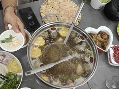 -官塘陈记鱼生·潮汕砂锅粥·牛肉火锅(潮枫路总店)