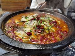 -临江餐馆二楼美食部落