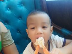 -领鲜活海鲜榴莲自助火锅(东门店)