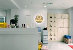 -Coo Hair salon