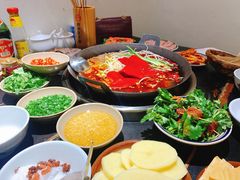 -四小区火锅·巷子里的重庆火锅(花照壁店)