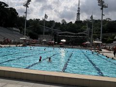 -越秀山游泳场