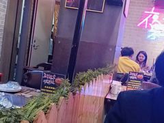 -沪上名羊天下•烤羊腿•东北烧烤•小龙虾(浦东直营总店)