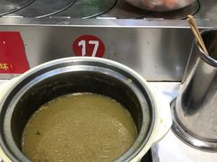 -百品聚旋转火锅(万德庄店)