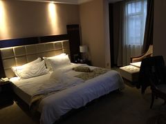 -金皇国际大酒店(桂林两江四湖火车站店)