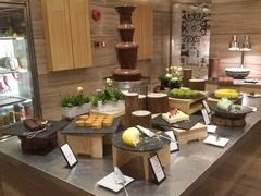 自助取餐区-北京王府井希尔顿酒店·万斯阁西餐厅