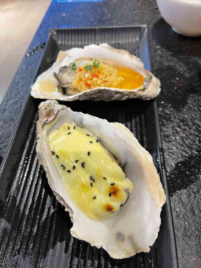 环境: 一楼是大厅,还有个地下室,地下室挺大的有