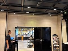 -川骄海鲜自助(王府井奥莱UP TOWN店原世界之花店)