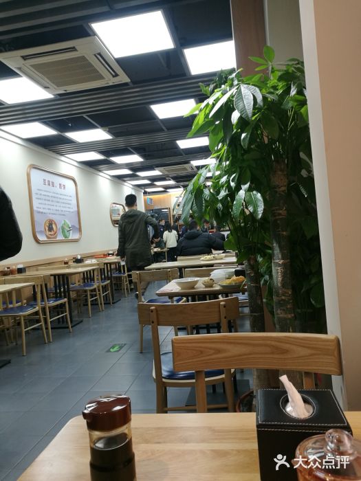 筋饼豆腐脑一绝大堂图片