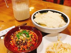 -重庆石磨豆花庄(乔庄店)