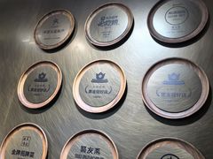 -聚友斋(陶瓷琉璃馆水晶街店)